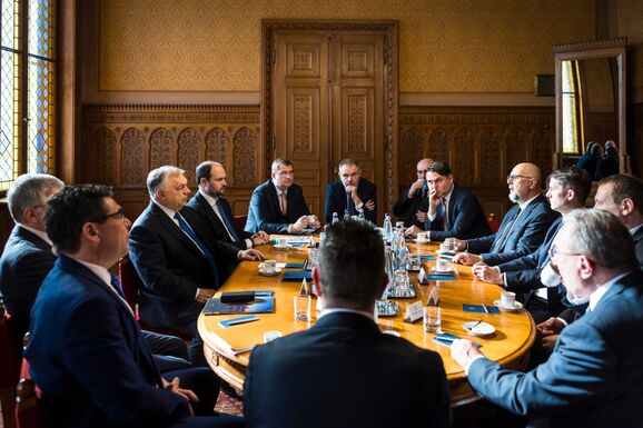 Orbán Viktor: Egy rendszerváltás a nemzetpolitika megváltoztatását is jelentené (VIDEÓ)