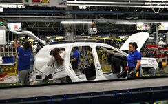 Bajok vannak a termelékenységgel a nagyobbik hazai autógyártónál