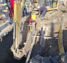 Maga alá temette a nagy mennyiségű beomlott föld: meghalt egy férfi   