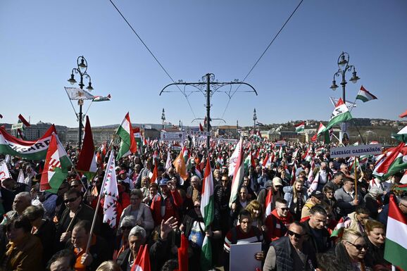 Március 15. Budapesten: elindult a Békemenet, székelyek is vonulnak (VIDEÓ)