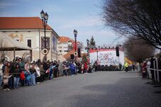 „Együtt erő vagyunk” – Több ezren ünnepeltek Sepsiszentgyörgy főterén