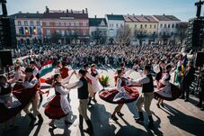 „Bonyolult időkben jó iránytű és összetartás kell” – Így ünnepelt a magyarság Kolozsváron