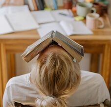 Kétséges, hogy az új, IX. osztályos tankönyvek 2026 szeptemberére eljutnak a diákokhoz