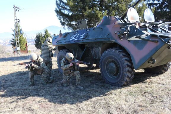 Jelentősen nőtt a védelmi tárca költségvetése: a haderőfejlesztésre és toborzásra is jut