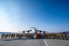 Hazatértek Irakból a román katonák