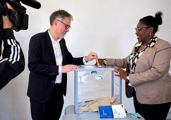 Nagy csata várható: megkezdődött Franciaországban a helyhatósági választások második fordulója