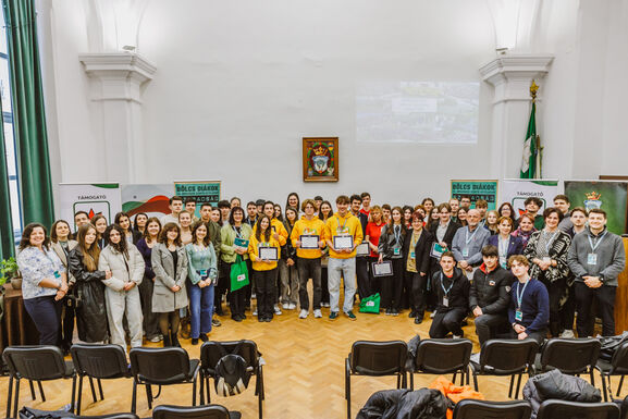 Idén 105 csapat vett részt a 16. Bölcs diákok vetélkedőn