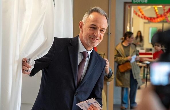 Több francia nagyvárost megőrzött a baloldal