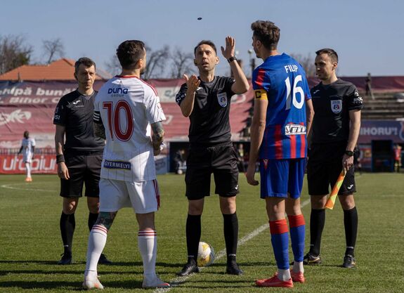 Megbüntették Hadnagyot