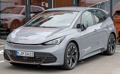 Százezer elektromos autót hív vissza a Volkswagen – Tűzveszély is fennáll