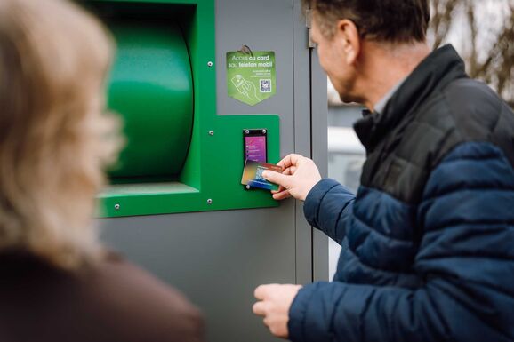 Beüzemelik az okos ökoszigeteket Marosvásárhelyen: így kell használni őket