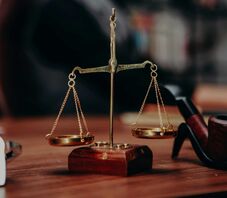 Hadat üzent a legfelsőbb bíróság a kormánynak: perelni készülnek a bértartozások miatt