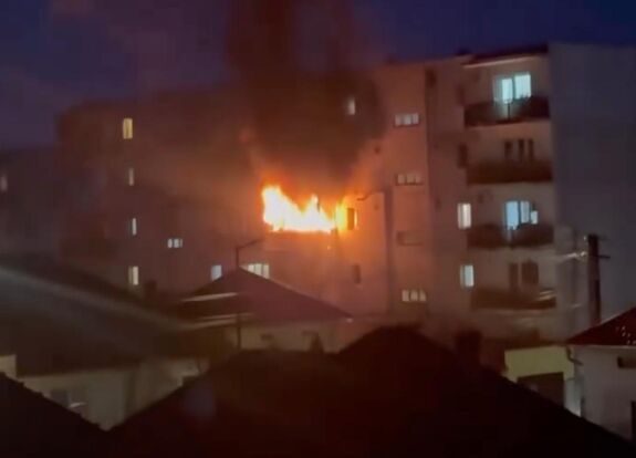 Lakástűz pusztított Szamosújváron (VIDEÓ)