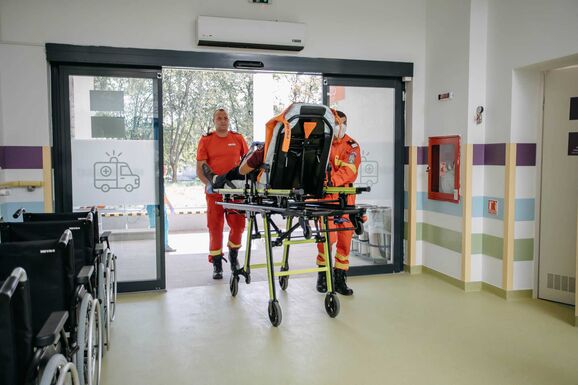 Aranyat ért a gyorsaság: nemzetközi díjat nyert a sepsiszentgyörgyi kórház stroke-ellátása