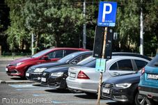 Elképesztő pezsgés kezdődött az autópiacon