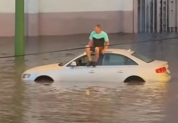 Ítéletidő Romániában: 20 megye 61 településén pusztítottak a viharok (VIDEÓ) 