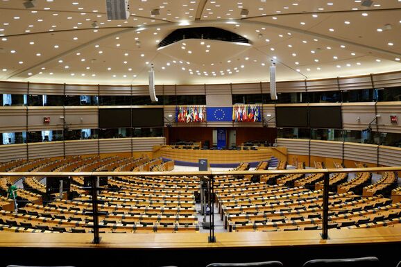 Közös védelmi projekteket javasol az Európai Bizottság