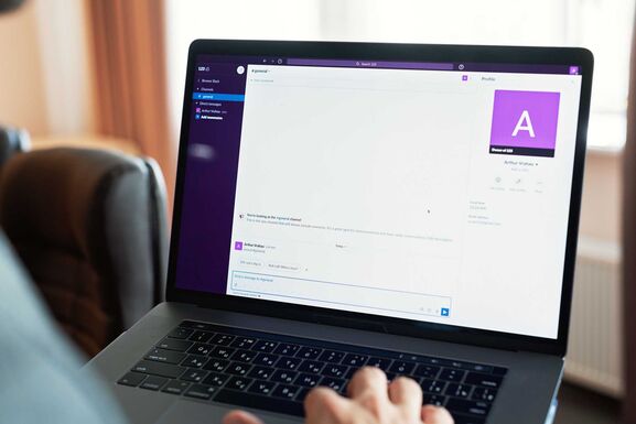 EP: eltérhetnek az adatvédelmi szabályoktól a gyermekek szexuális bántalmazásának megelőzésére