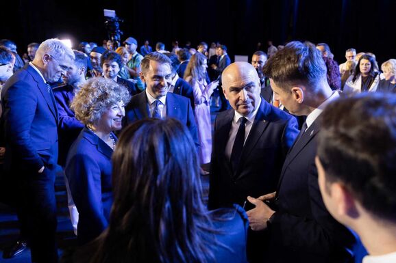 Válság a PNL-ben: újabb kongresszus jöhet  