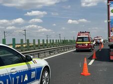 Összeütközött három autó: két gyermek sérült meg az A2-es autópályán történt balesetben