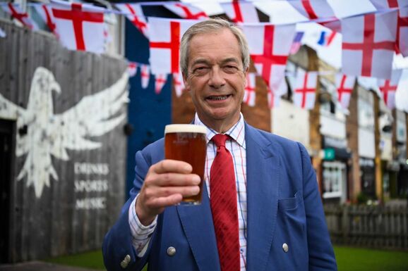 Menekülés a győzelembe? – A populizmus brit arcának hazárdjátéka