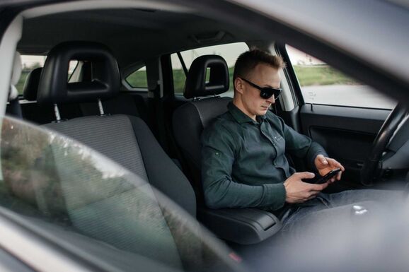 FRISSÍTVE – Csaló SMS-ek terjednek: gyorshajtási bírsággal fenyegetik a sofőröket