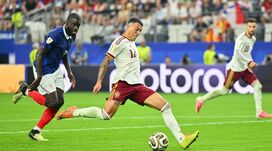 Foci-vb: Spanyolország a franciákat legyőzve jutott a döntőbe