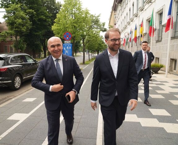 Ugyanazt a lecsót kavarná meg az idő előtti választás