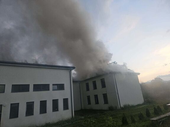 Leégett egy Kolozs megyei iskola tetőzete (VIDEÓ)