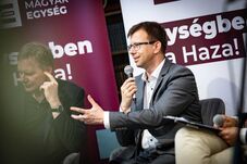 Tusnádfürdőn is bemutatkozik a Fidesz új frakcióvezetője, Gulyás lemondta részvételét    