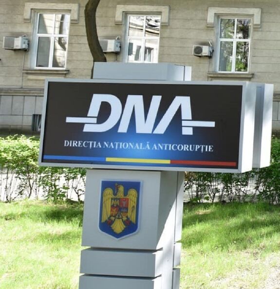FRISSÍTVE –  Korrupciós botrány a román hadiiparban – Három fegyvergyári igazgatót tartóztatott le a DNA