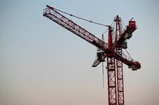 Erdélyben gyártanának darukat a kínaiak