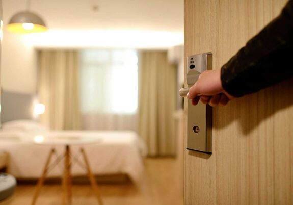 Legalább háromszor annyi lakást adnak bérbe turistáknak, mint ahányról az ANAF tud