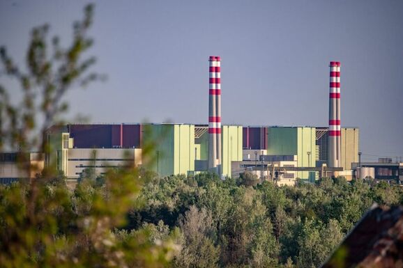 Vasárnap teljesen leállítják a magyarországi Paksi Atomerőmű működését