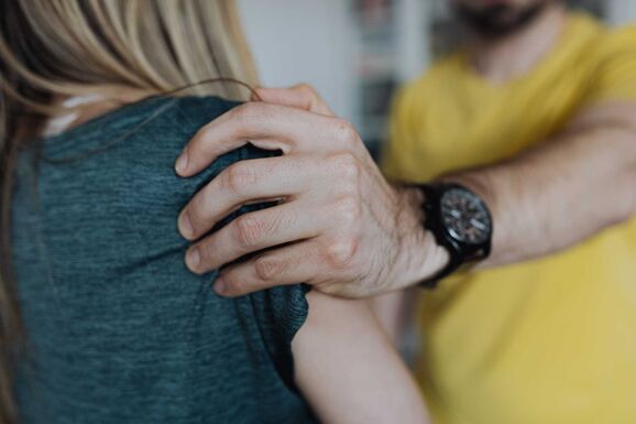 Siralmas mérleg: közel 28 ezer családon belüli erőszakos esetet jegyeztek az első félévben