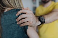 Siralmas mérleg: közel 28 ezer családon belüli erőszakos esetet jegyeztek az első félévben