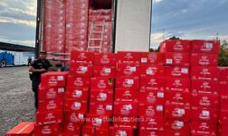 Több mint négymillió csempészcigarettát találtak egy ukrán kamionban