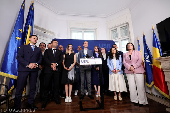Bizalmat szavaztak Dominic Fritznek, Temesváron százak tüntettek a feddhetetlenségi törvény ellen