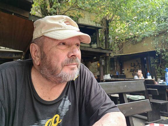 „A lényeg az volt, hogy magamat keressem, ne mások ambícióit” – Interjú Kovács Károly nagyváradi szobrászművésszel