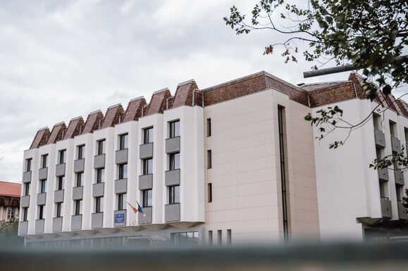 Befejeződött a Maros Megyei Tanács adminisztratív épületének energetikai korszerűsítése (X)