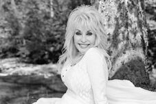 Elhunyt a legendás countryénekes Dolly Parton