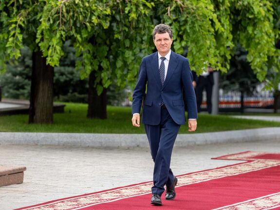 Szeptember elején újabb kormányalakítási egyeztetést tart a pártokkal Nicuşor Dan