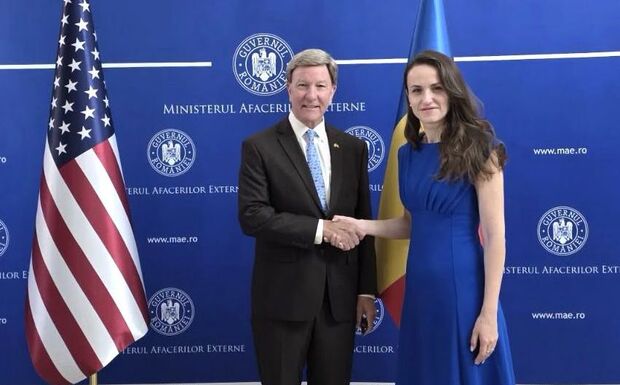 Az amerikai katonai jelenlétről és hadiipari partnerségről tárgyaltak az USA küldöttségével