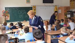Ellepték a rendőrök az iskolákat