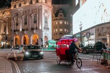 Romániai banda húzza le a turistákat Londonban