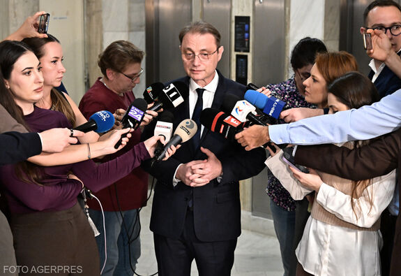 Tizenegy szociáldemokrata miniszter lehet a Niculescu-kabinetben
