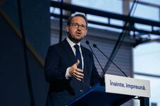 Az USR nem akarja támogatni a Niculescu-kormányt