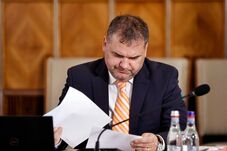Magányos idősek, vízhiány, elnéptelenedő kisvárosok – Új kihívásokra figyelmeztet Cseke Attila