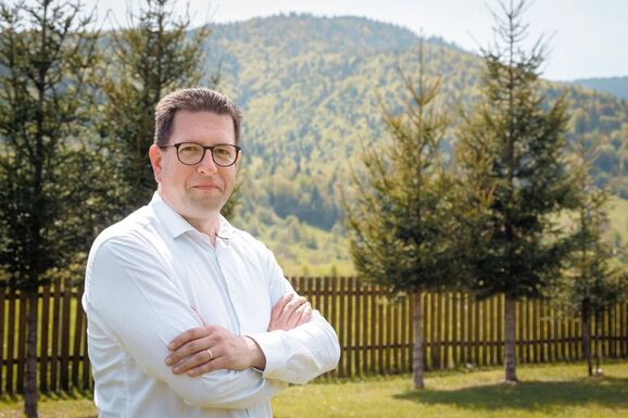 Vincze Loránt: A gyerekek már a digitális világban élnek, az iskola még a 19. században jár