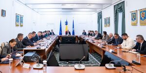 Bérek, túlórák és személyzethiány: a belügyi dolgozók helyzetéről egyeztetett a miniszter